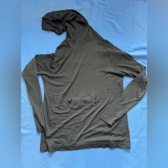 Gymshark hooded long sleeve - Picture 2 of 2